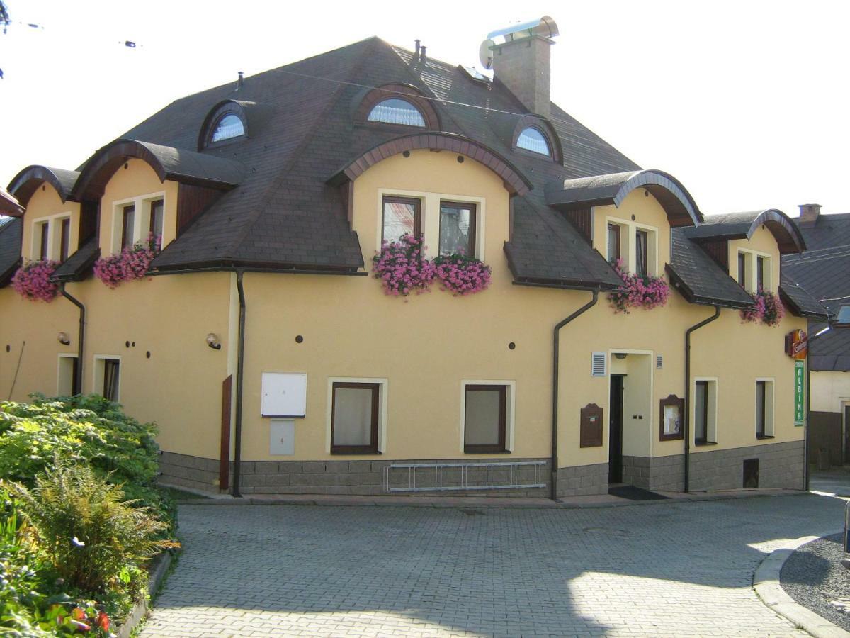 Penzion Albina - Restaurace Vysoke nad Jizerou Exterior photo